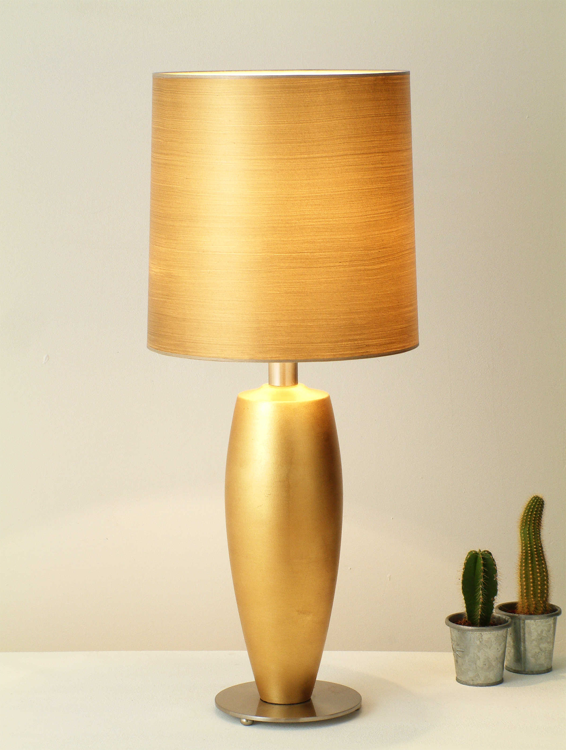 OMEGA SOTTILE – Tischleuchte Ø 27cm
