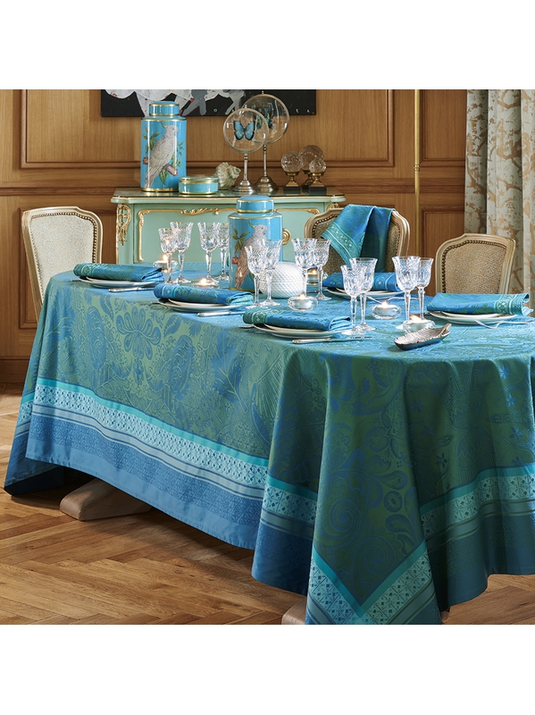 ISAPHIRE EMERAUDE – Tischdecke von Garnier Thiebaut