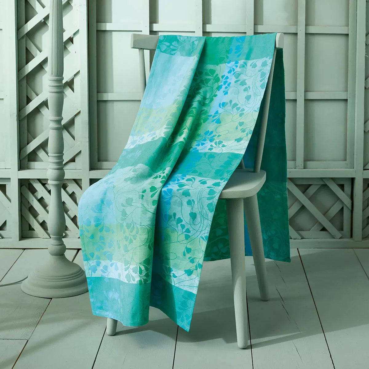 MILLE FEUILLAGES TURQUOISE – Tischläufer von Garnier Thiebaut